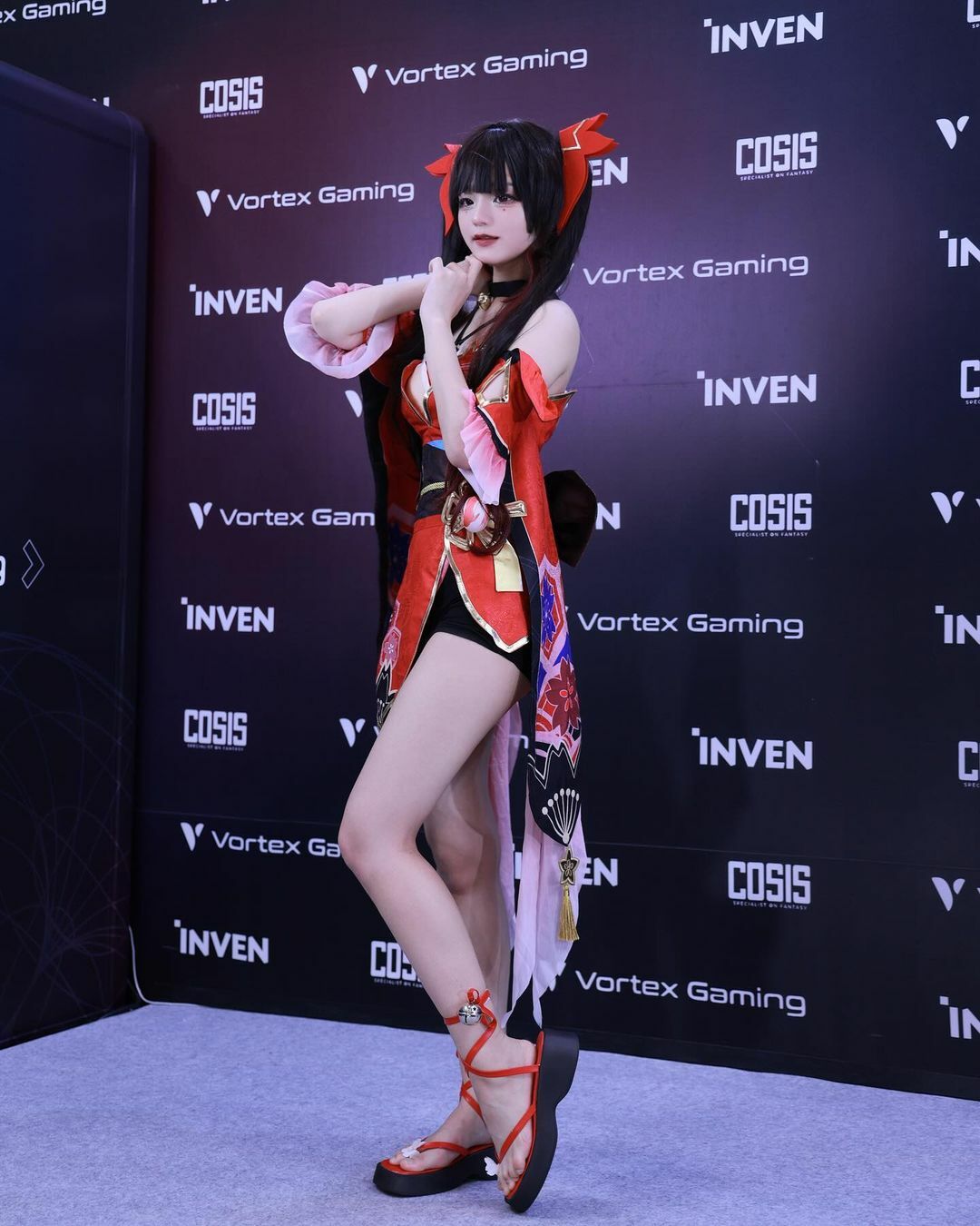 i1979428629.jpg