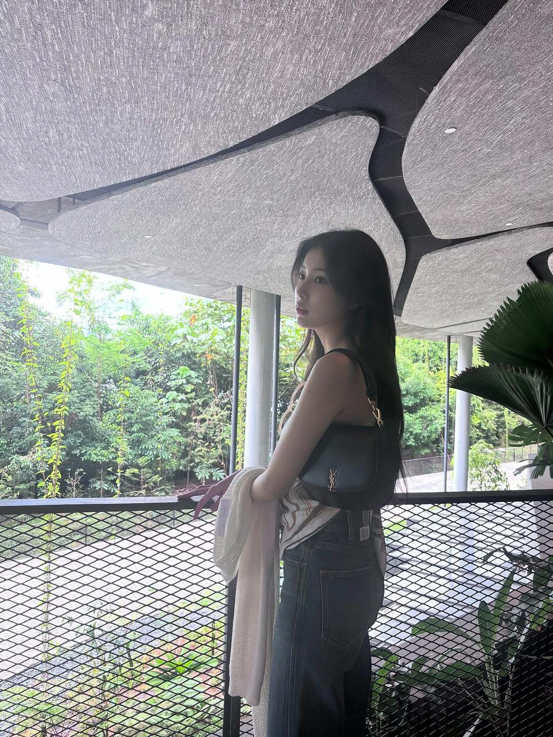 i1858873006.jpg